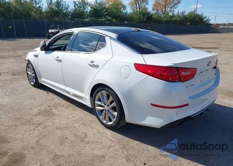 2015 Kia Optima Sxl Turbo z USA, uszkodzony, nr VIN 5XXGR4A67FG469916